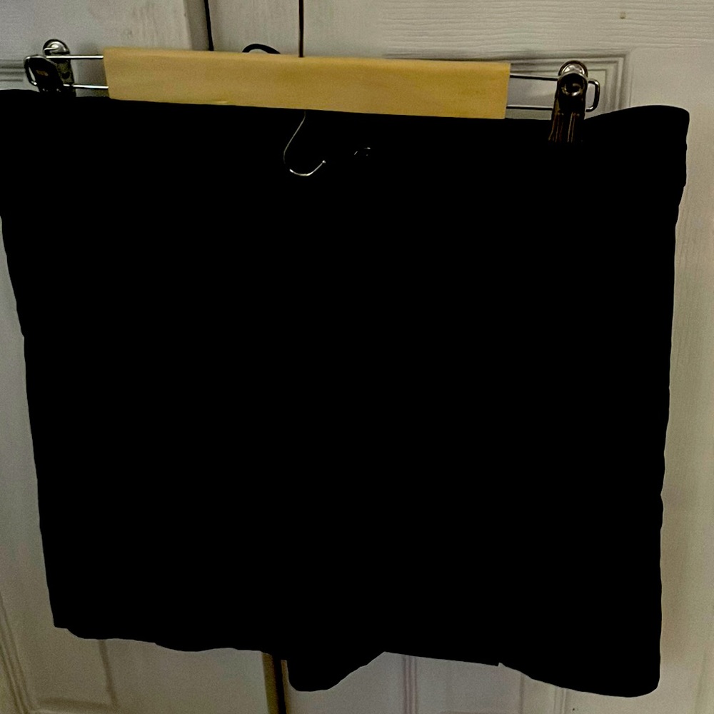 Columbia Women’s Tennis Skirt in black - size 10